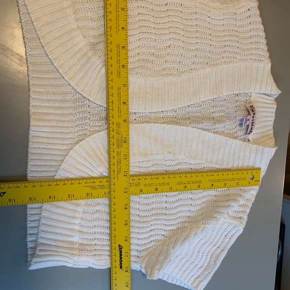 MADE FOR ME TO LOOK AMAZING White Crop Sweater XL - Picture 8 of 10